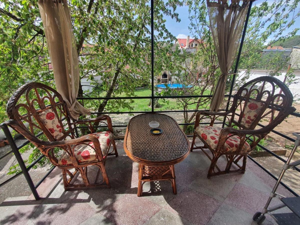 Pretty Garden Villa Orsova Luaran gambar
